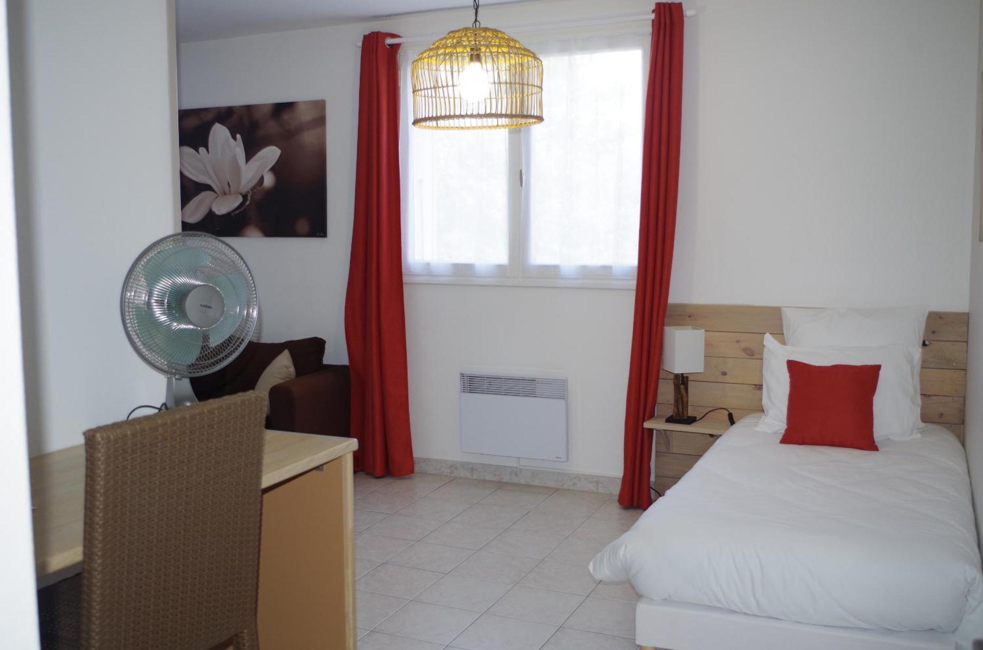 Les Trois Cedres Hotel Saint-Ouen-d'Aunis Phòng bức ảnh